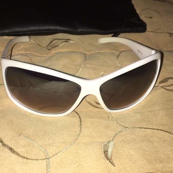 Arden B Accessories - 🔥 NWOT Arden B Sunglasses